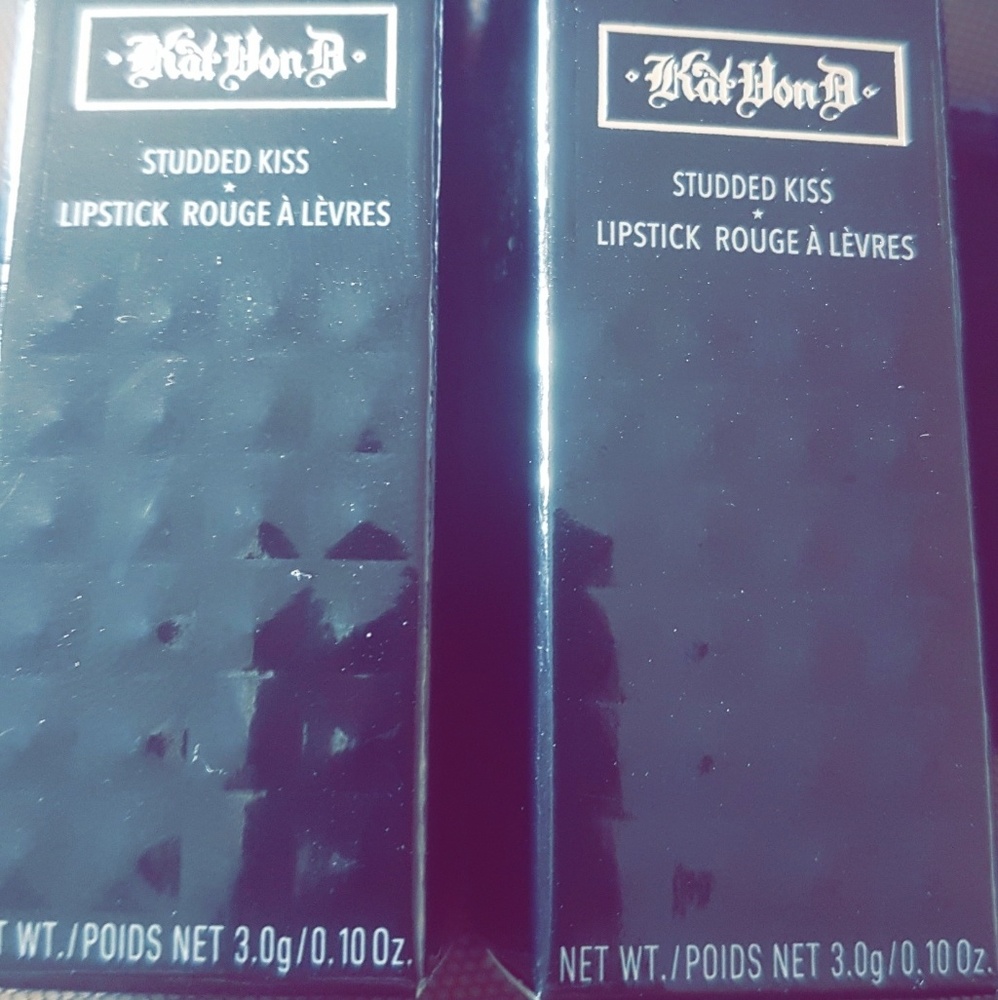 Kat Von D studded kiss lipstick